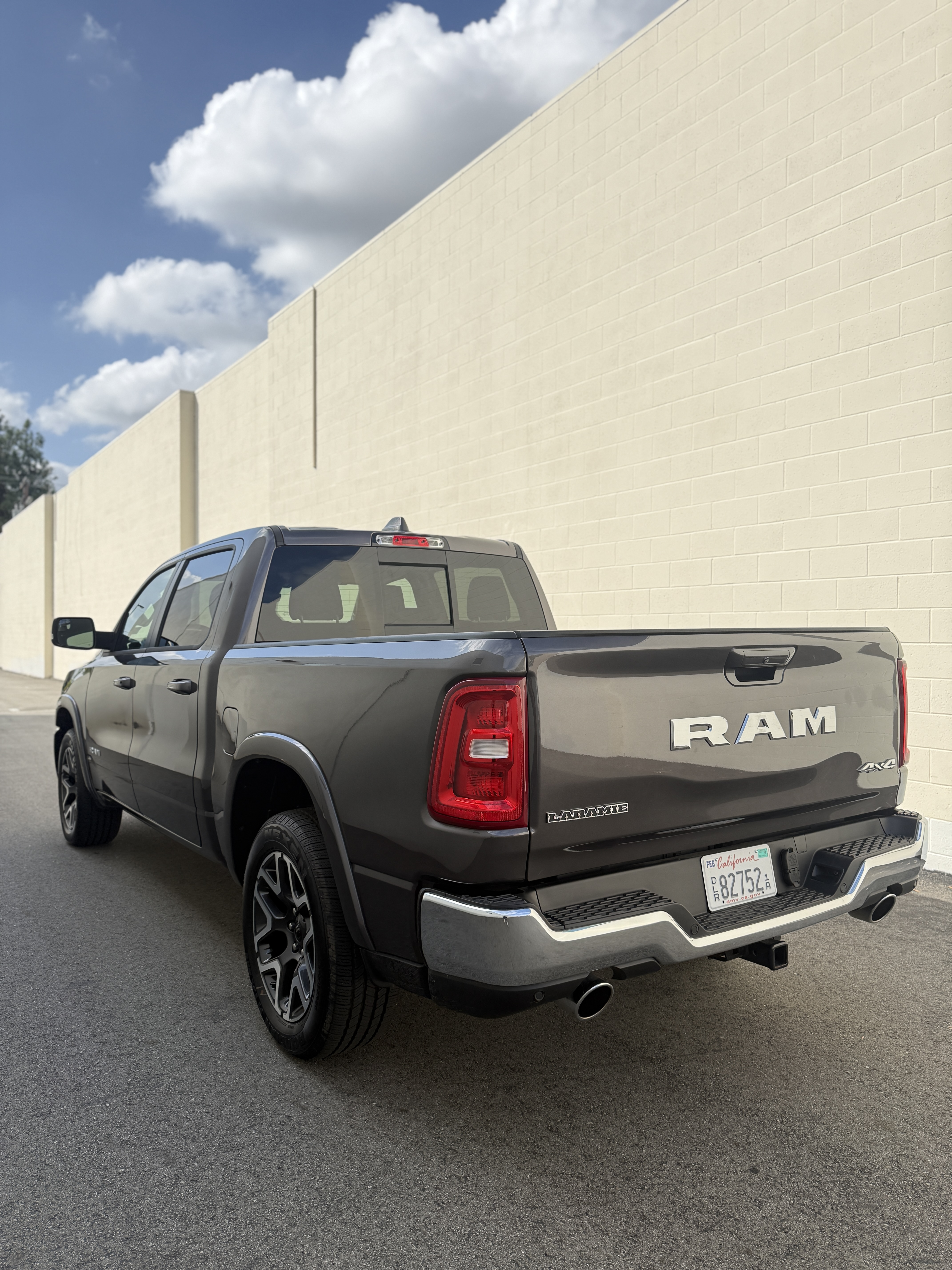 Used 2026 RAM 1500 Laramie AWD/4WD image 5