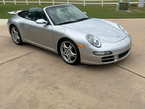 Used 2006 Porsche 911 Carrera S RWD image 2