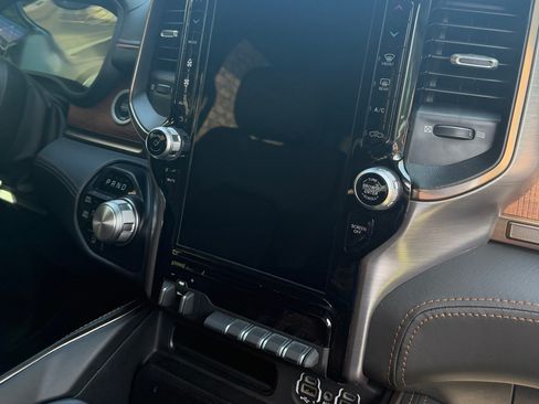 Used 2023 RAM 1500 Limited image 9