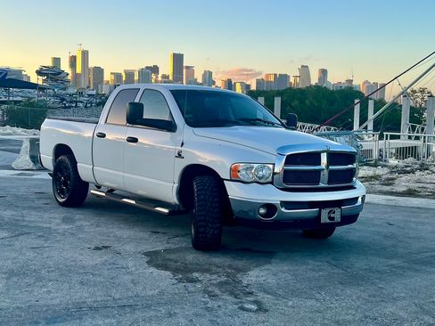 Used 2003 Dodge Ram 2500 Truck SLT image 2
