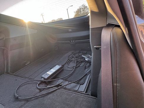 Used 2017 Chevrolet Volt LT w/ Comfort Package FWD image 22