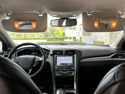 Used 2020 Ford Fusion SE w/ Equipment Group 151A FWD image 25