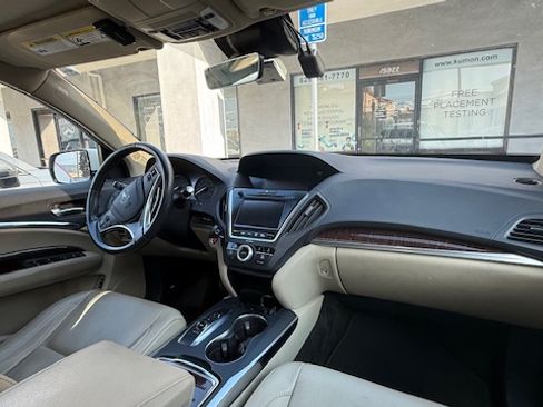 Used 2017 Acura MDX Sport Utility 4D image 10