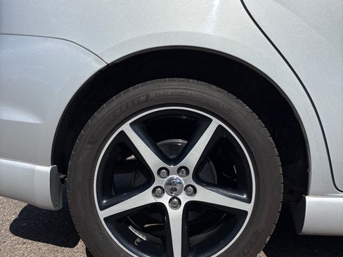 Used 2007 Toyota Matrix XR FWD image 1