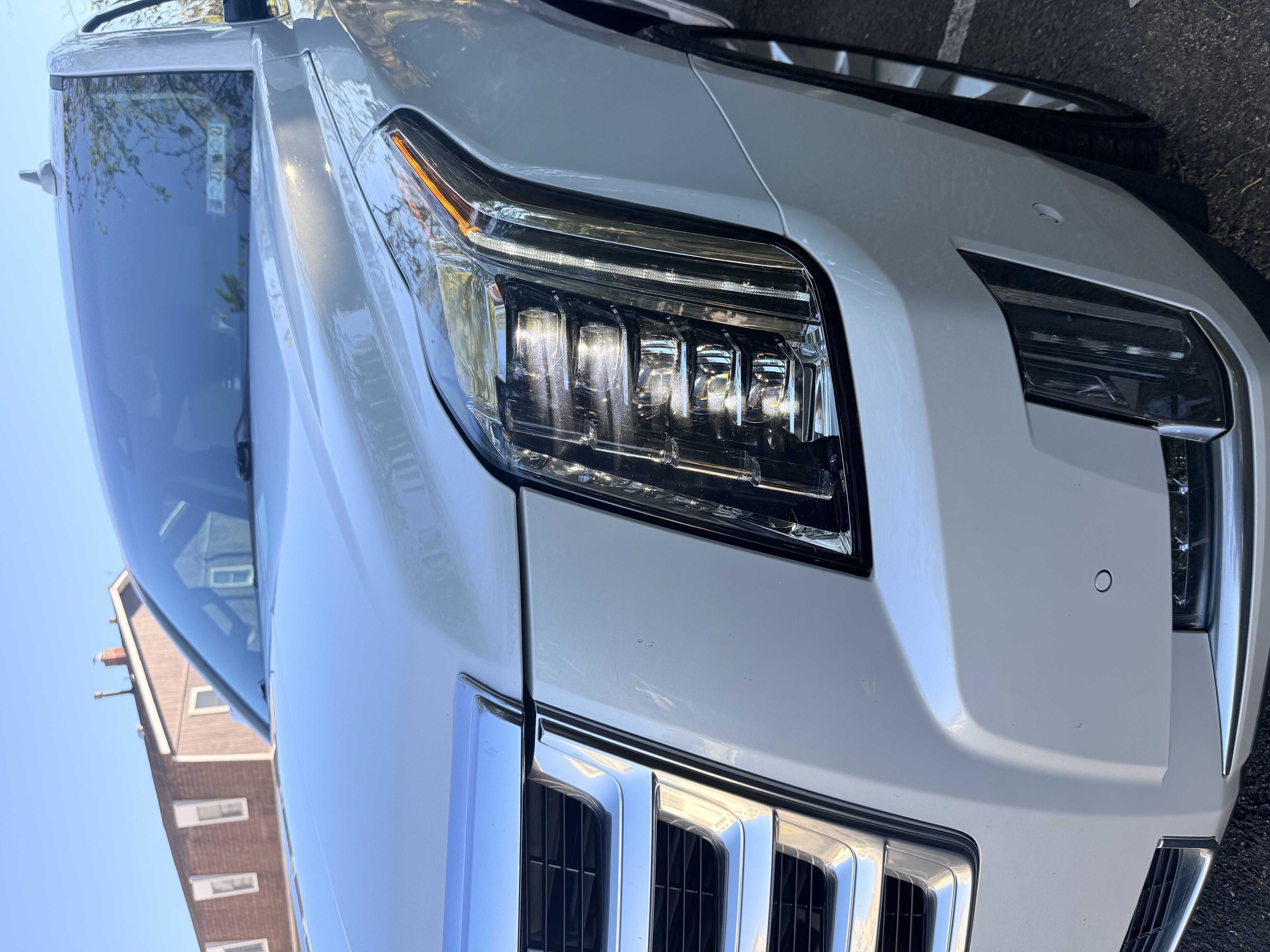 Used 2017 Cadillac Escalade Luxury AWD/4WD image 6