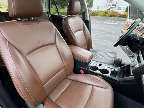 Used 2017 Subaru Outback 3.6R Touring w/ Popular Package #5A image 15