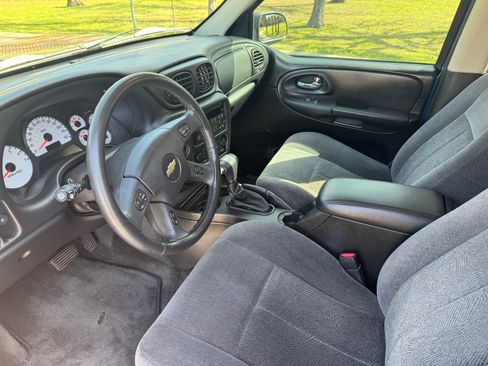 Used 2005 Chevrolet TrailBlazer LT w/ LT Package 1 image 15
