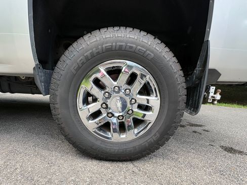 Used 2016 Chevrolet Silverado 2500 LT w/ All Star Edition AWD/4WD image 11