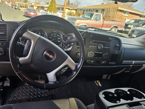 Used 2009 GMC Sierra 1500 SLE w/ Power Pack Plus image 2