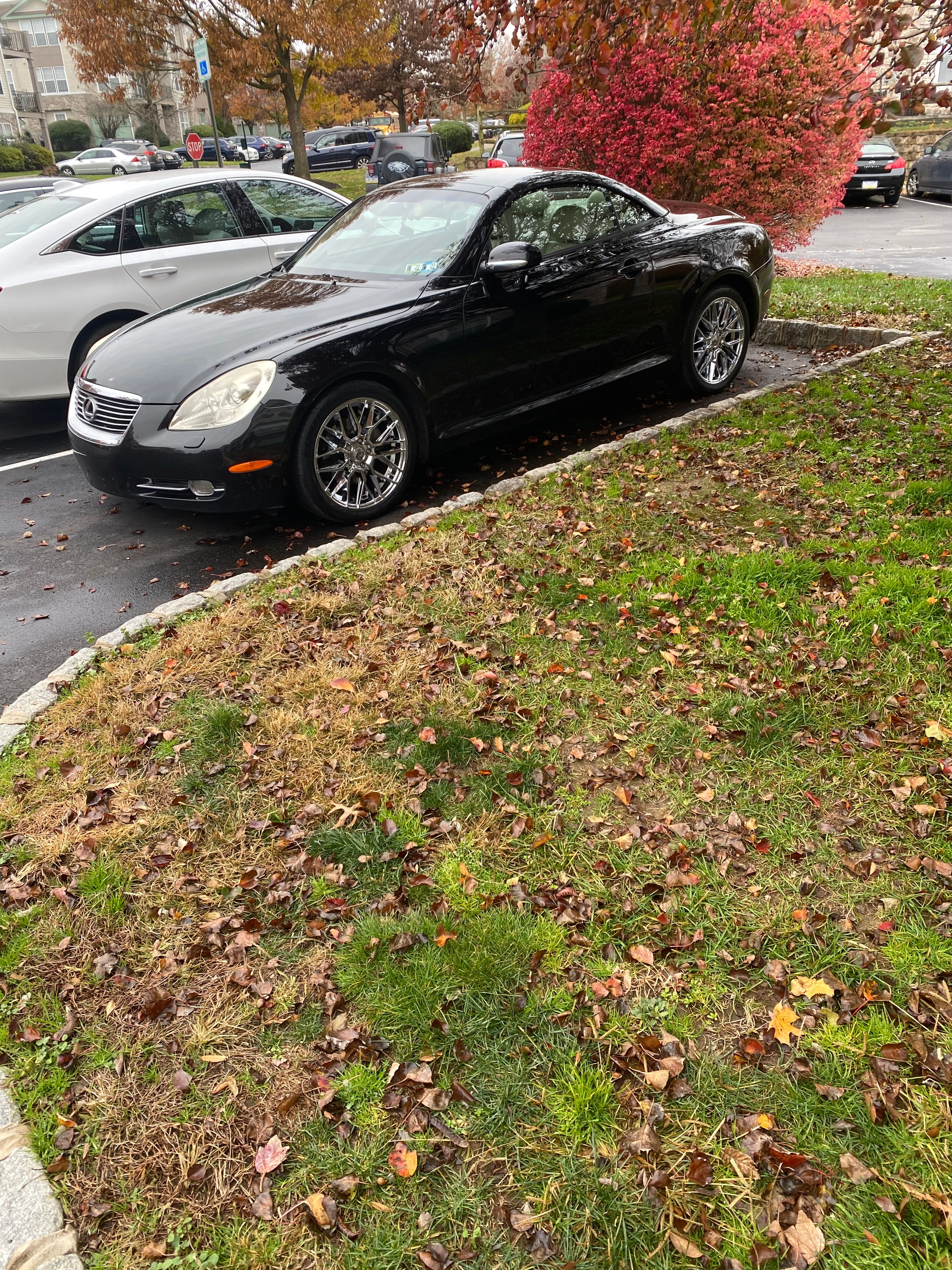 Used 2007 Lexus SC 430 Convertible RWD image 2
