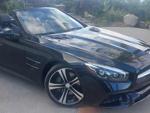 Used 2017 Mercedes-Benz SL 450 image 2