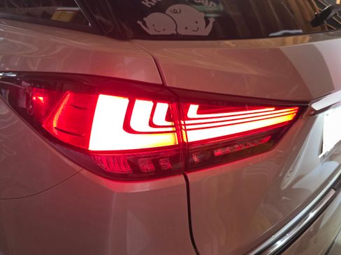 Used 2021 Lexus RX 350L Luxury w/ Accessory Package image 10