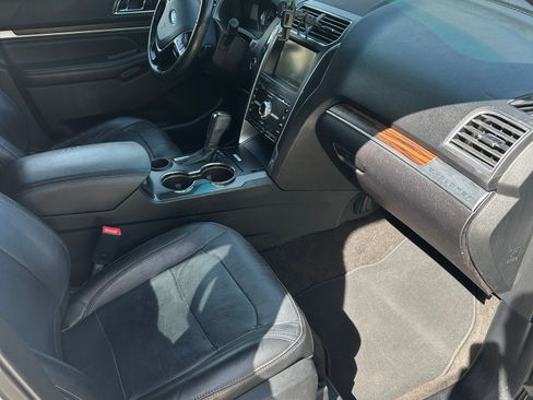 Used 2016 Ford Explorer Limited image 4