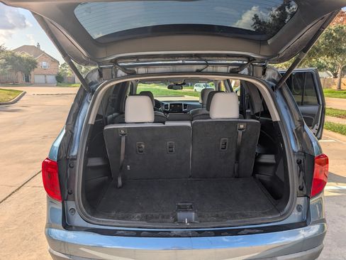 Used 2017 Honda Pilot Touring image 9