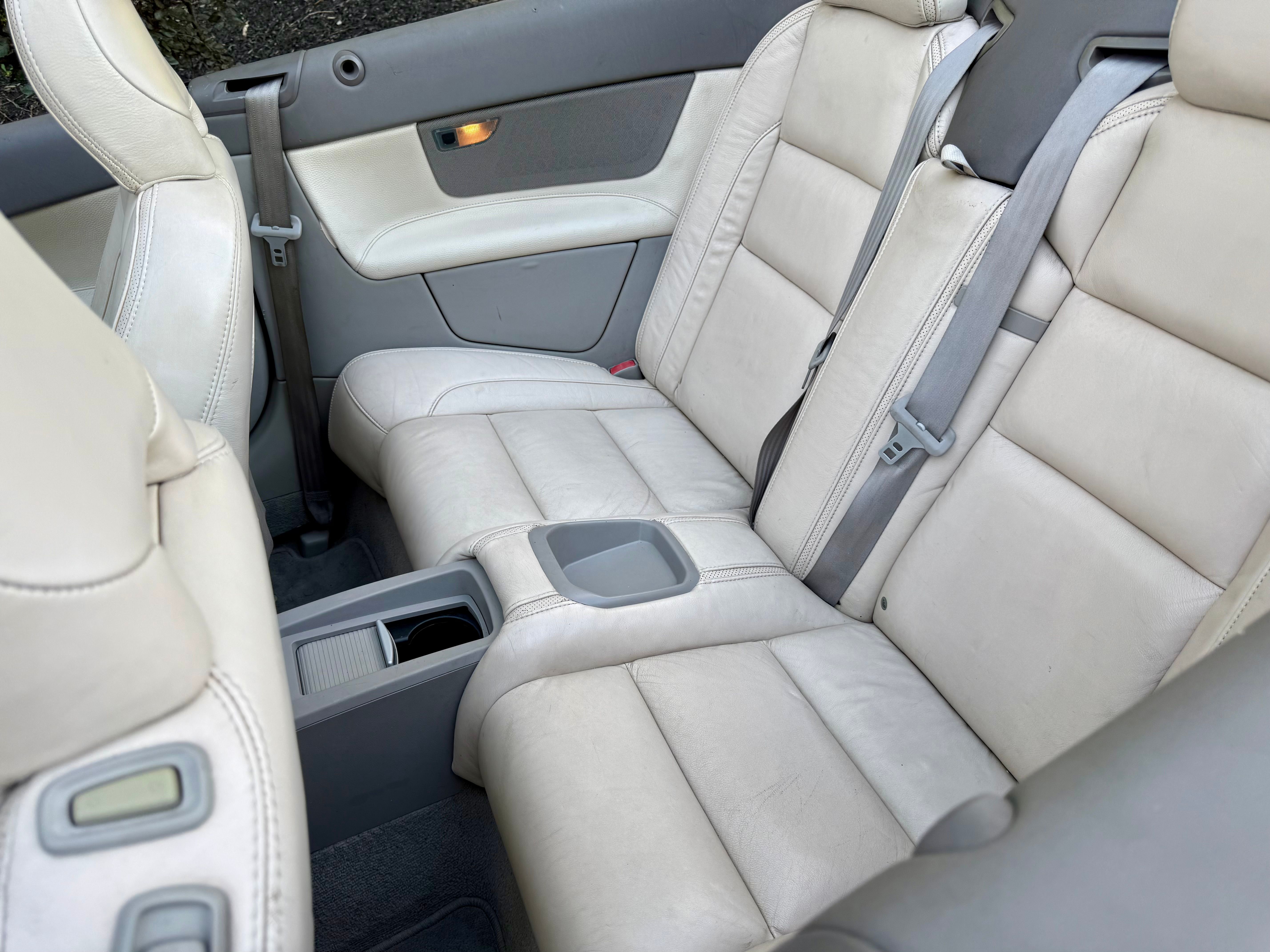Used 2012 Volvo C70 T5 w/ Climate Pkg FWD image 10