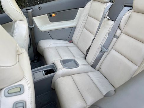 Used 2012 Volvo C70 T5 w/ Climate Pkg FWD image 10
