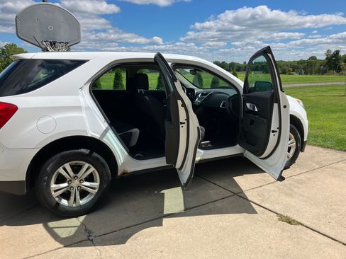 Used 2015 Chevrolet Equinox LS image 6