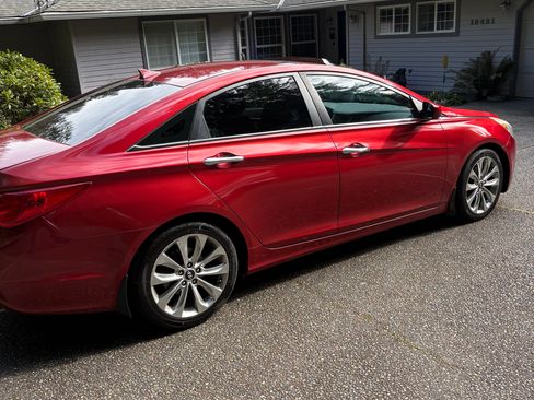 Used 2012 Hyundai Sonata SE w/ Navigation & Sunroof Pkg image 4