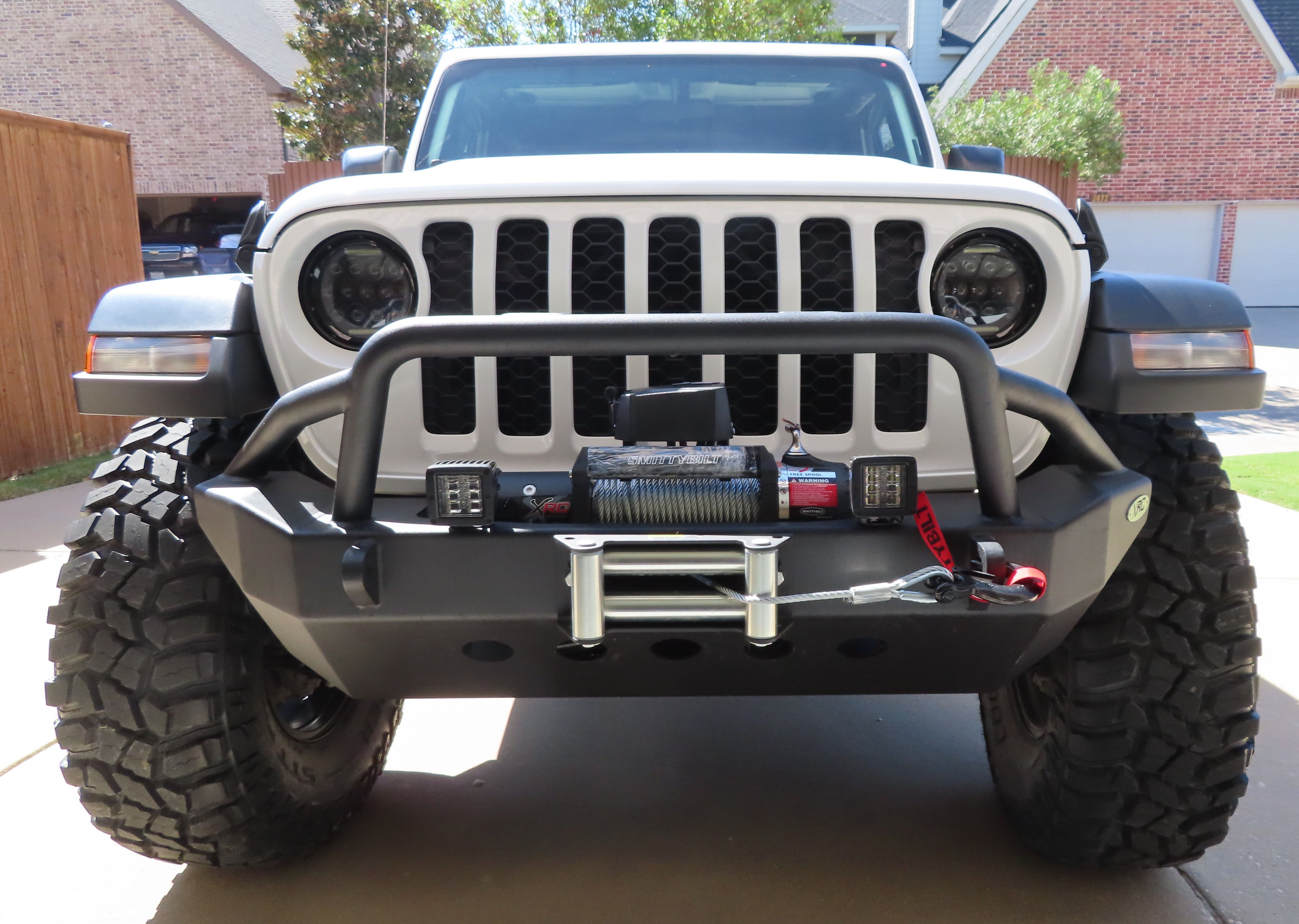 Used 2020 Jeep Gladiator Sport w/ Quick Order Package 24S AWD/4WD image 2