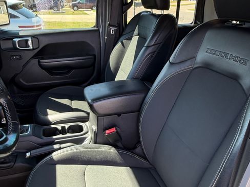Used 2021 Jeep Wrangler Unlimited Sport image 19