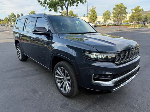 Used 2023 Jeep Grand Wagoneer L 4WD w/ Flexible Seating Group image 2