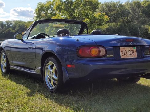 Used 1999 MAZDA MX-5 Miata 10th Anniversary Edition image 25