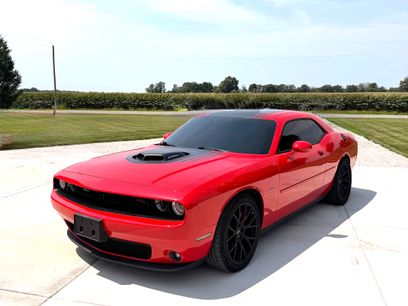 Used 2016 Dodge Challenger R/T Plus