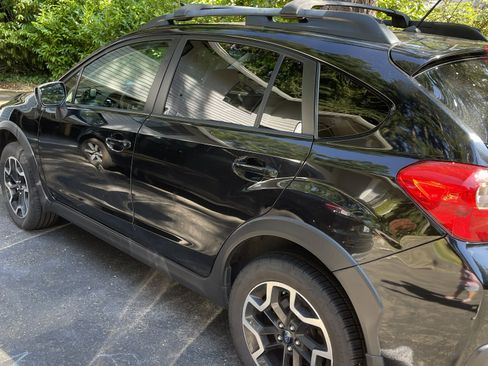 Used 2016 Subaru Crosstrek 2.0i Premium w/ Moonroof Package AWD/4WD image 8