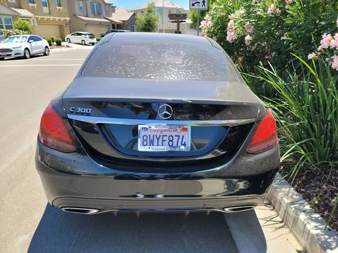 Used 2019 Mercedes-Benz C 300 Sedan image 3
