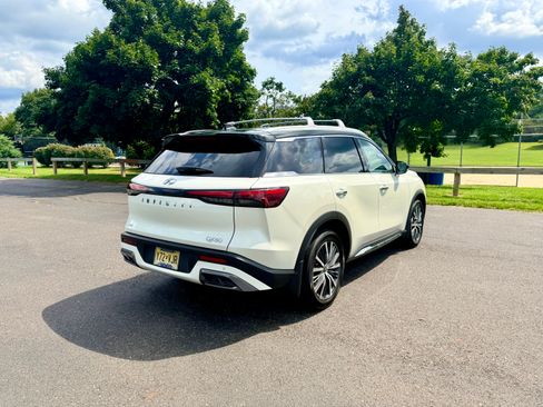 Used 2024 INFINITI QX60 Sensory AWD/4WD image 9