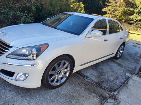 Used 2011 Hyundai Equus Signature image 4