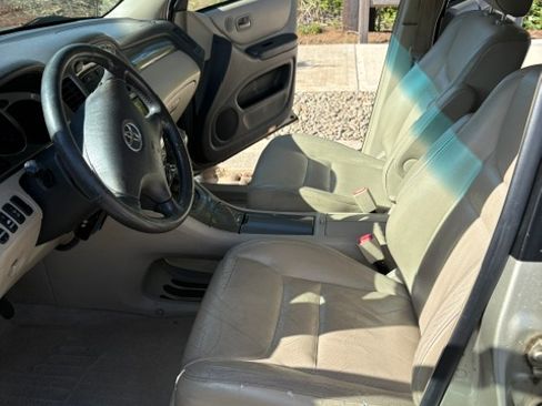 Used 2002 Toyota Highlander 4WD V6 image 8