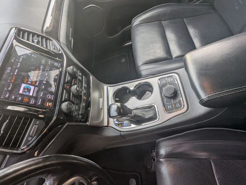 Used 2020 Jeep Grand Cherokee Overland image 10