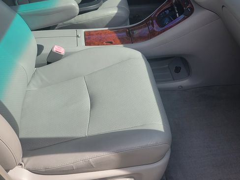 Used 2006 Toyota Highlander Limited image 10