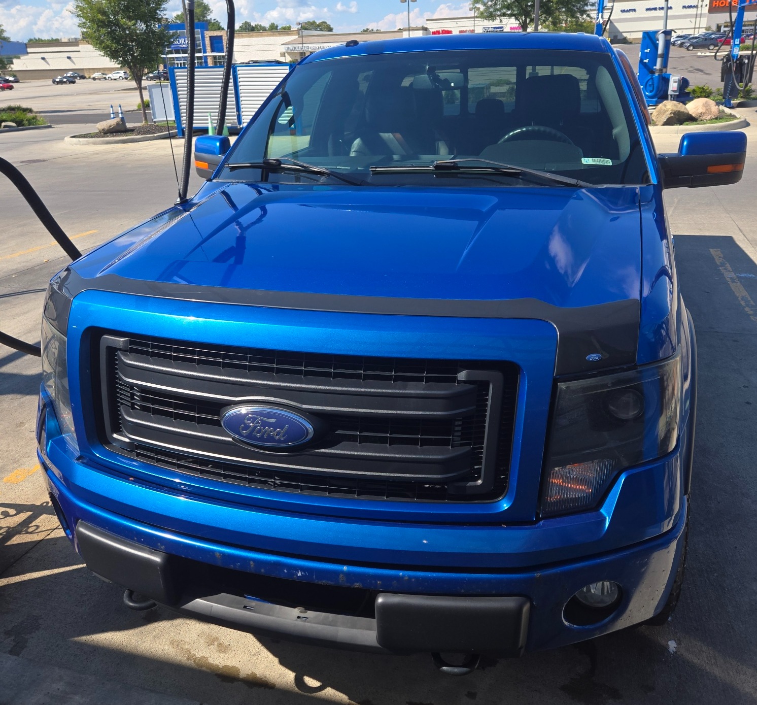 Used 2014 Ford F150 FX4 w/ Equipment Group 402A Luxury AWD/4WD image 2