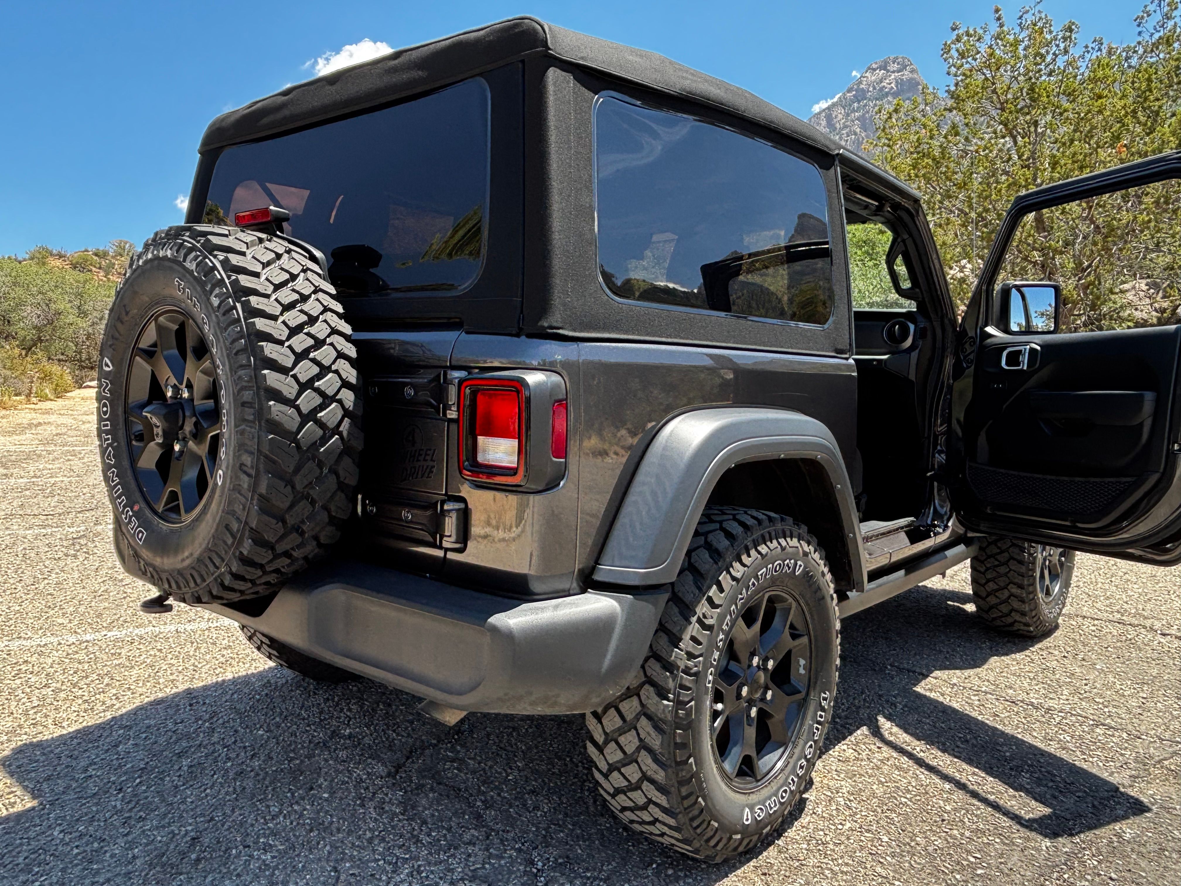 Used 2023 Jeep Wrangler Sport AWD/4WD image 5