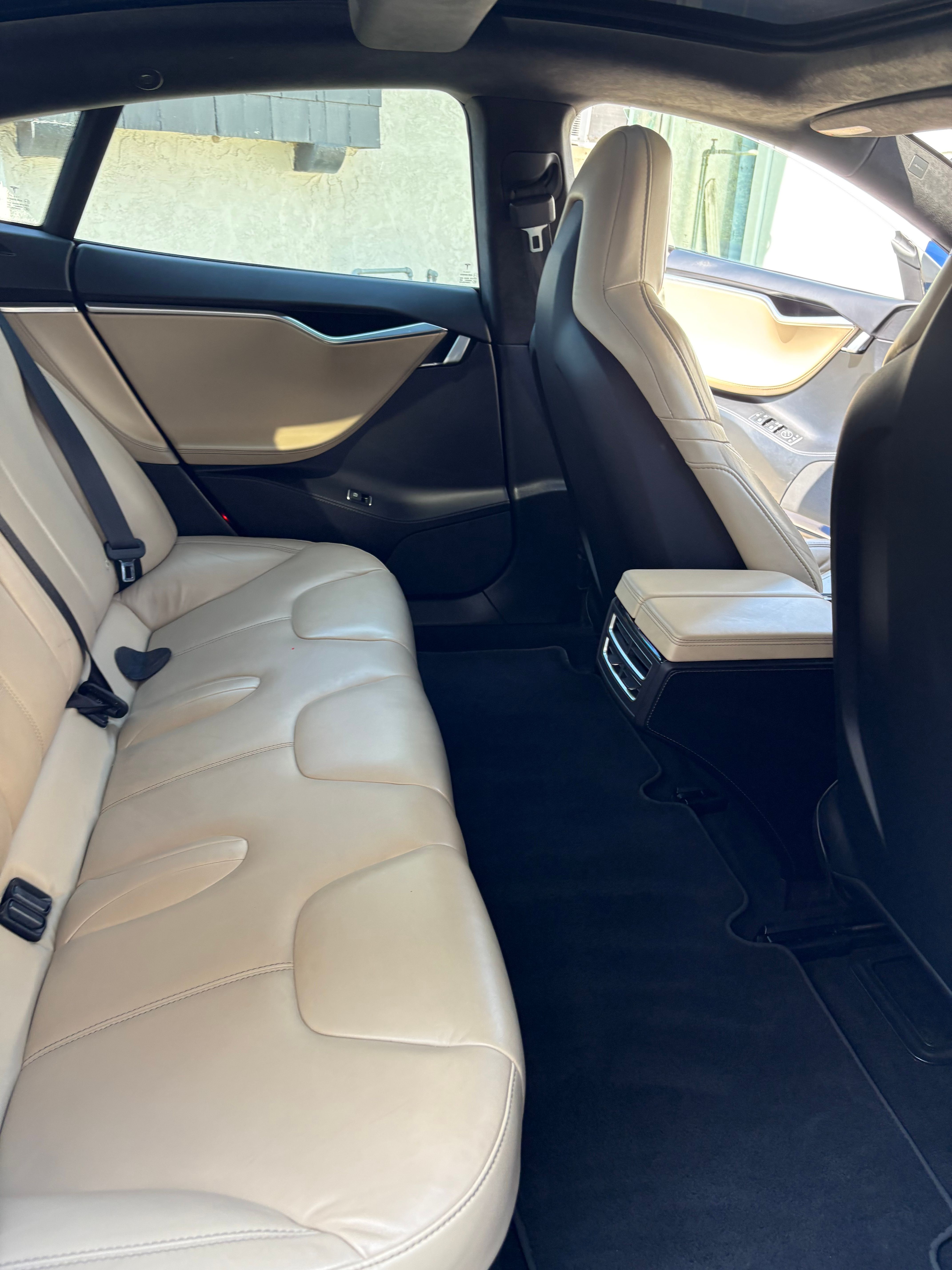 Used 2016 Tesla Model S 70 RWD image 9