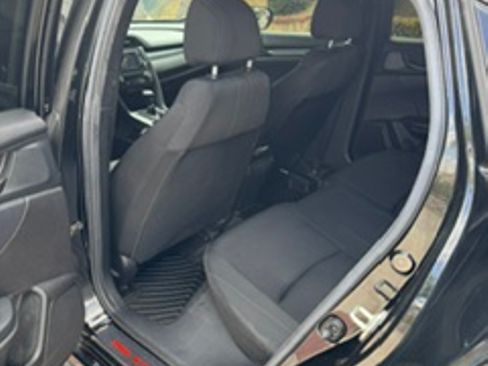 Used 2018 Honda Civic Sport image 12
