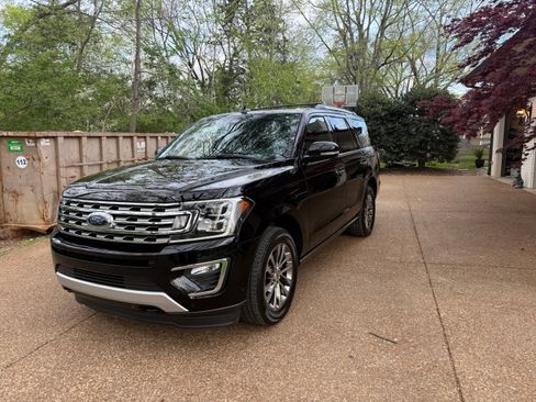 Used 2018 Ford Expedition Limited w/ Equipment Group 301A image 4