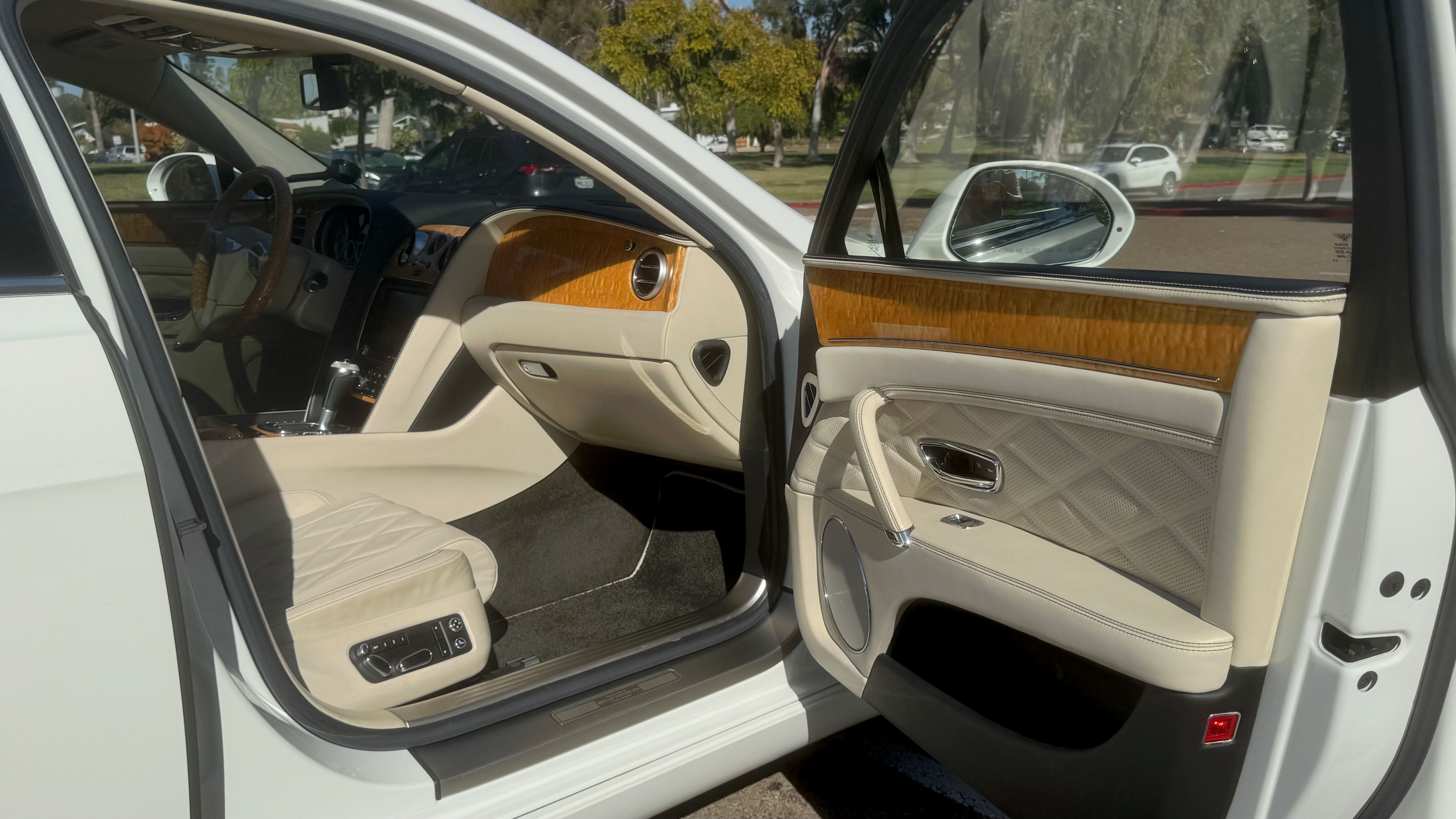 Used 2014 Bentley Flying Spur W12 AWD/4WD image 13