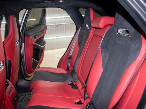 Used 2025 Jaguar F-PACE SVR 575 Edition image 12