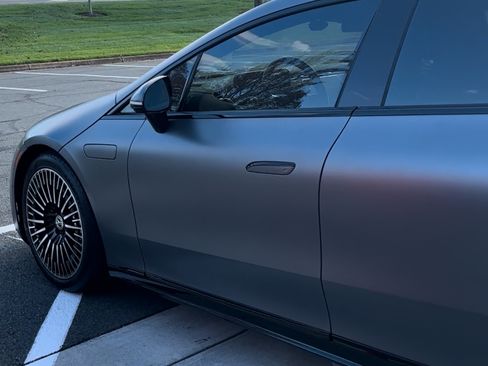 Used 2022 Mercedes-Benz EQS 450+ EQS 450+ Exclusive Sedan 4D image 5