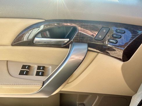 Used 2010 Acura MDX image 11