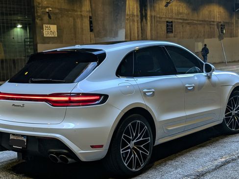 Used 2023 Porsche Macan S image 13