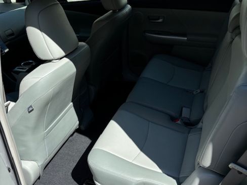 Used 2014 Toyota Prius V Five FWD image 12