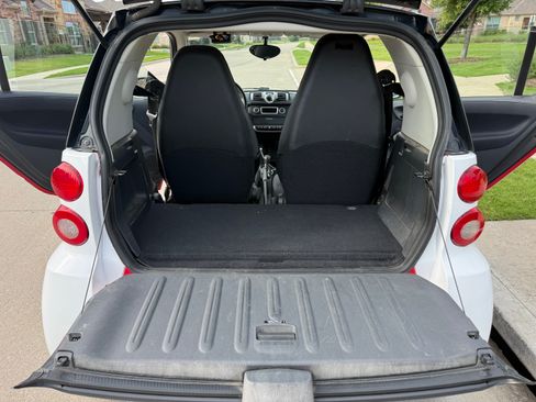 Used 2012 smart fortwo pure RWD image 11