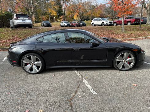 Used 2020 Porsche Taycan 4S image 6