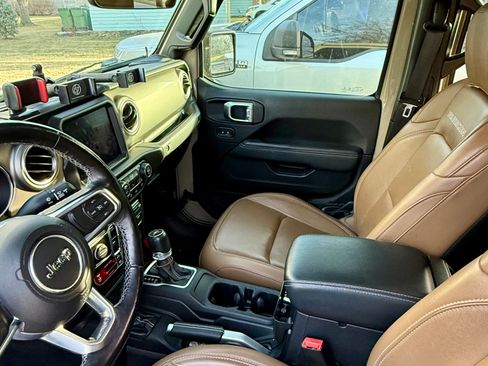 Used 2020 Jeep Gladiator Rubicon image 17