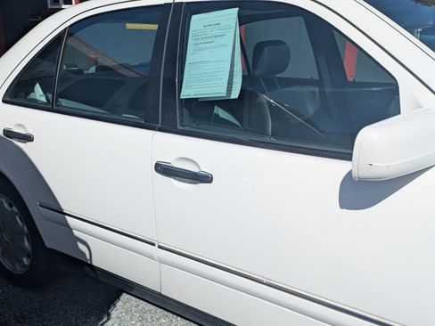 Used 1998 Mercedes-Benz E 320 Sedan image 11