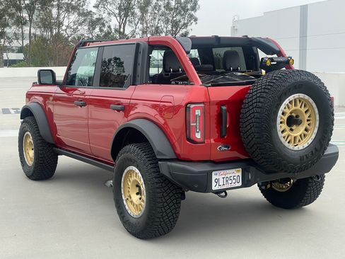 Used 2023 Ford Bronco Badlands AWD/4WD image 6